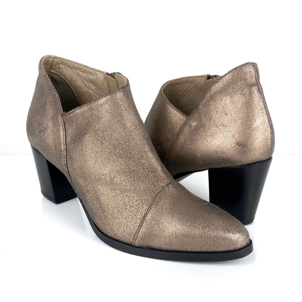 Italeau Women's Marisa Waterproof Cap Toe Ankle Bootie Metallic Bronze Size 7